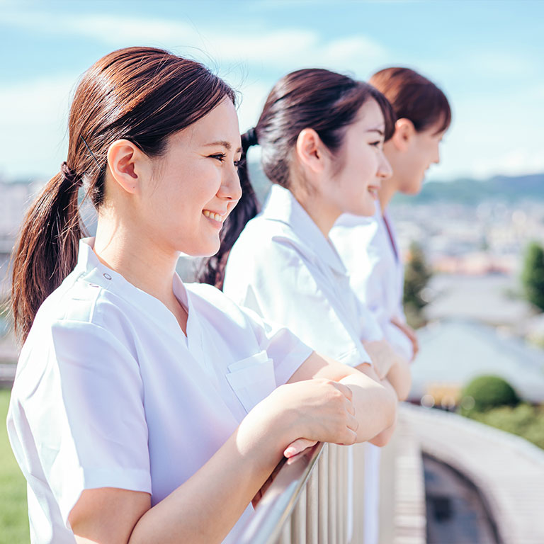 転職の不安を減らしたいなら「レバウェル看護」